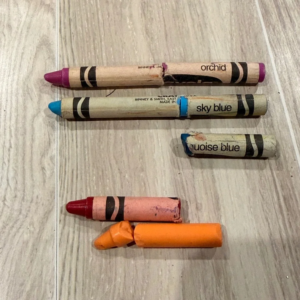 Vintage Crayola 64 Crayon Box w/ Sharpener Nickelodeon‎ Binney & Smith dandelion